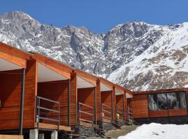 Kazbegi Cottages, отель в городе Степанцминда