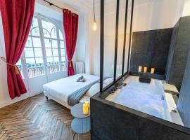 Jacuzzi-Nice quartier des musiciens-Loft, pezsgőfürdős hotel Nizzában