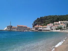 Petrovac Bay Monte