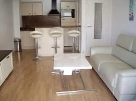 Appartement moderne à Antibes - 50 m² - Vue sur jardin