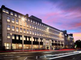 YOTEL Edinburgh, hotel in Edinburgh