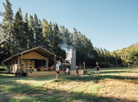 AfriCamps at Doolhof Wine Estate, casa rural en Wellington