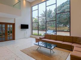 Treebo YC Grand Boutique, Electronic City, hotel sa Bangalore