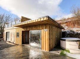 Hilltop Lodge, holiday home in Corwen