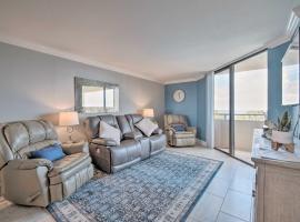 Remarkable Hudson Condo with Coastal Views!, hotel en Hudson