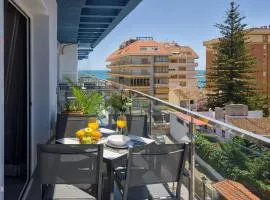 Sur Suites La Dorada, centricos soleados a pocos metros de la Playa y con Parking Opcional