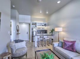 Centrally Located San Marcos Unit with Parking!, apartment in San Marcos