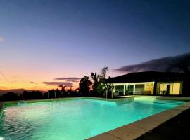 Recanto Nature, hotelli, jossa on uima-allas kohteessa Vila Verde