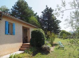 Cottage in Luberon near Apt Market，位于阿普特的酒店