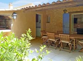 holiday home in Puyméras with garden