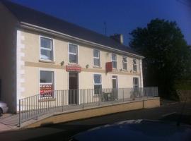 The Country Roads inn, hótel í Letterkenny