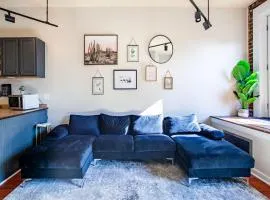 Elegant Old City Loft - Downtown