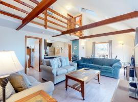 Wooded Oasis: Edgartown şehrinde bir tatil evi