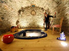 Hotel Tivet，位于皮拉的Spa酒店