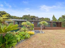 Breezy on Broadview - Opua Holiday Home, holiday home in Opua