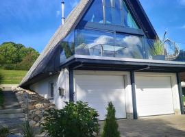 Ferienhaus Fynnhütte, hotel in Schwarzenborn