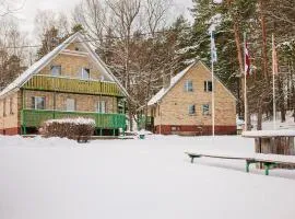 LAKE HOUSE
