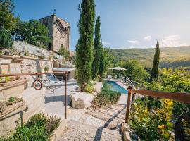 MarcheAmore - La Roccaccia relax, art & nature, hotel din Montefortino