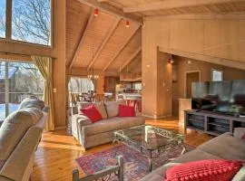 Lakefront Poconos Cottage - Deck, Fire Pit and Grill