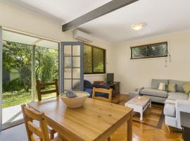 Phillip Island Boat Ramp Apartment - Adorable 1 bed for singles, couples, small family, דירה בקאווס