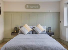 Seaview 1 bed open condo - free parking, hotel near Brighton Racecourse, Brighton & Hove