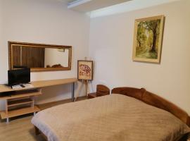 Guest Apartment Monarch, hotell i Smolyan