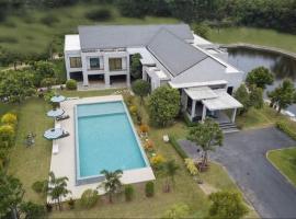 Pirom Garden Private Villa, loma-asunto Pohjois-Pattayalla