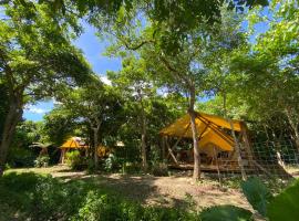 Ecostay Glamping Rainbow Forest, luxe tent in Ishigaki