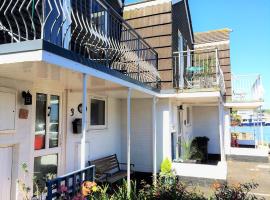 Anchor Cottage, pet-friendly hotel in East Cowes