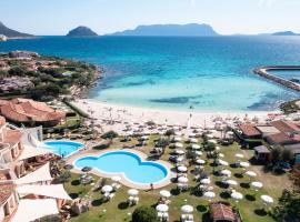 Hotel Resort & Spa Baia Caddinas, готель у місті Гольфо-Аранчі