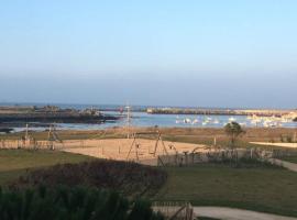 APPART-STUDIOS VUE MER PANORAMIQUE ST GUENOLE Côté Mer, hotel poblíž významného místa Pointe de la Torche, Penmarch