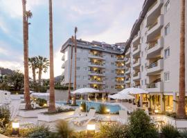 AQUA Hotel Montagut Suites 4*Sup: Santa Susanna'da bir otel