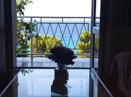 Apartments Lalić - A spacious three bedroom apartment with a sea view