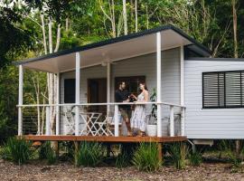 Maclean River Front Tiny House - Clarence Valley Tiny Homes, microcasă din Maclean
