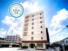 P.A. Thani Hotel, ξενοδοχείο με πάρκινγκ σε Nakhon Sawan