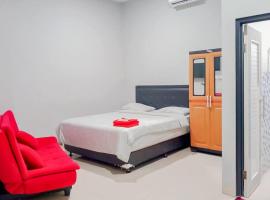 Mahkota Residence Mitra RedDoorz, hotel v destinaci Karawang