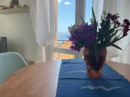 2-bedroom sunny sea view with balcony, La Casa Di Christine, hotel in Monterosso al Mare
