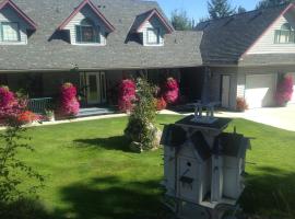 Eagle's Nest B&B, hotel s jacuzzi v destinaci Lake Country