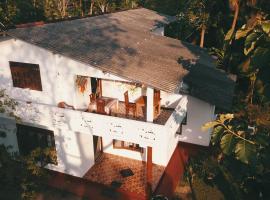 Romaclan Villa, guest house in Midigama