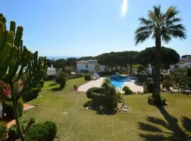 Calahonda - Sleeps 6 - Parking - Garden - Pool