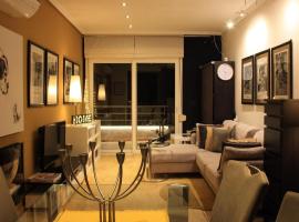 Two bedroom seafront apartment, hotel in Cabo Roig