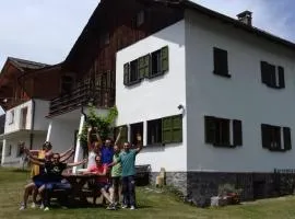 Villa Bianca Bormio garden and parking