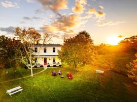 River Ridge Lodge, hotel con parcheggio a Mahone Bay