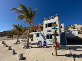 Beach Front Lofts, La Ventana – hotel z basenem 