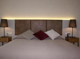 Aparthotel K, hotel romántico en Figueres