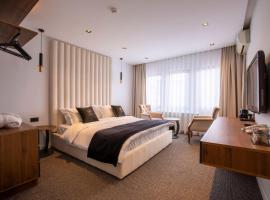 Plaza Boutique Hotel, hotel near Palace of Youth and Sports Pristina, Pristina