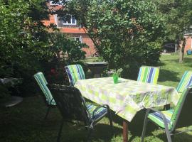 Idyllische Ferienwohnung in Karft, hotel in Karft
