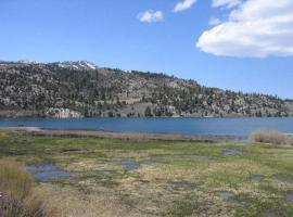 Rr-edgewater08, majutus sihtkohas June Lake