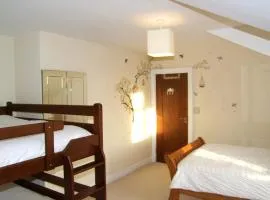 Glendalough Scenery Farmhouse