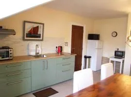 Glendalough Scenery Farmhouse